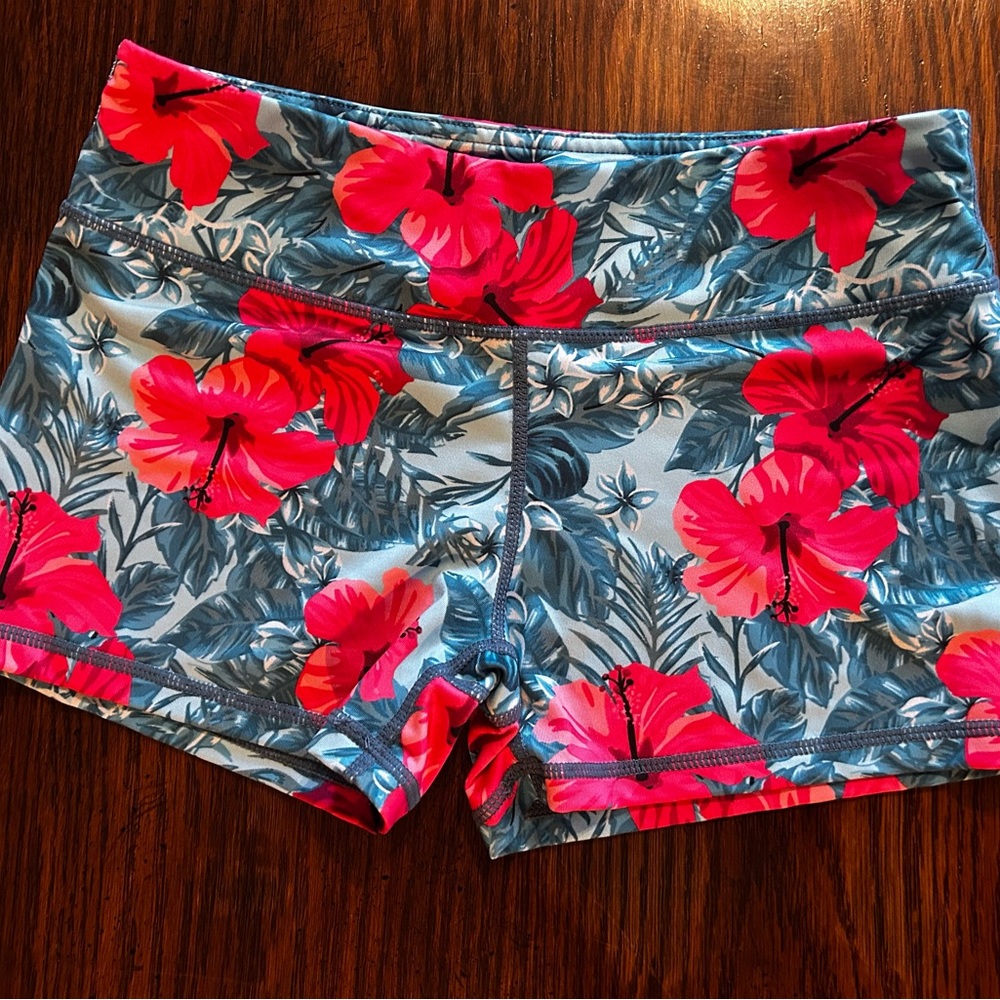 Vibrant Floral Women's Athletic Shorts - Red and Gray